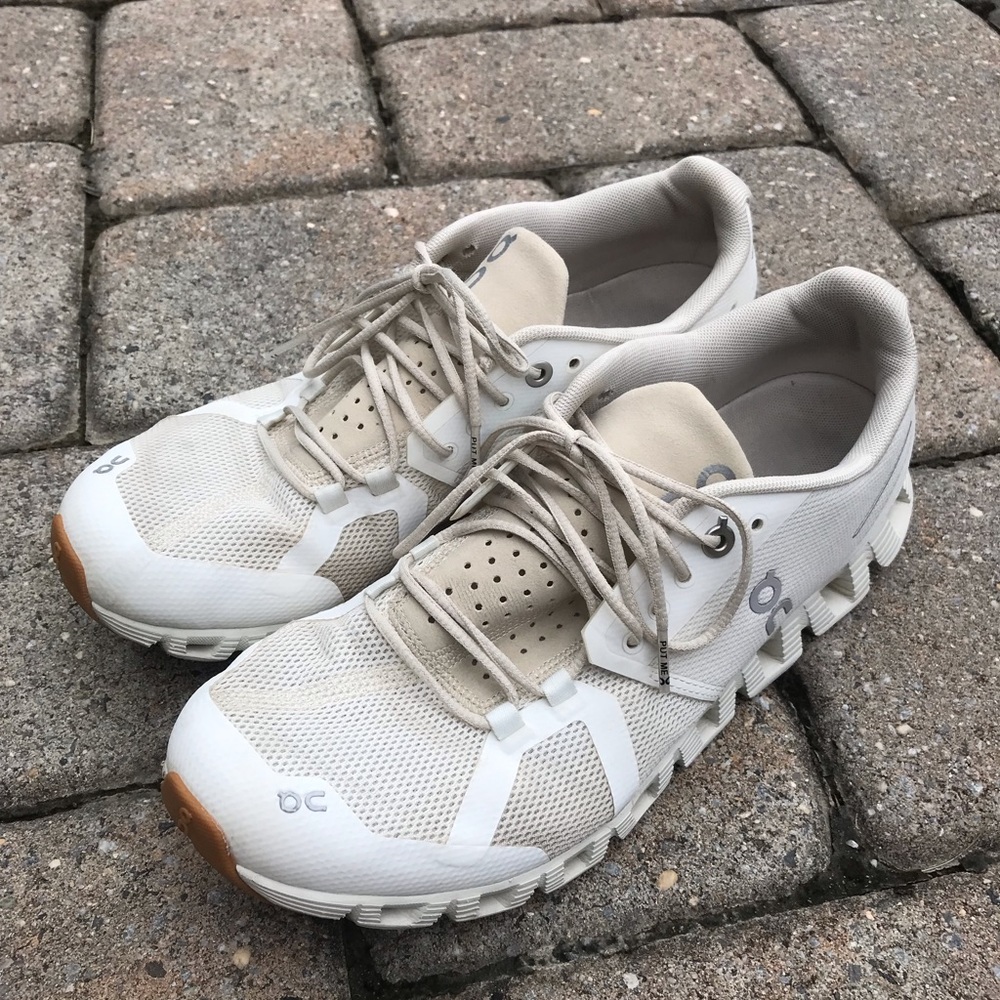 On Running sneakers Size 9